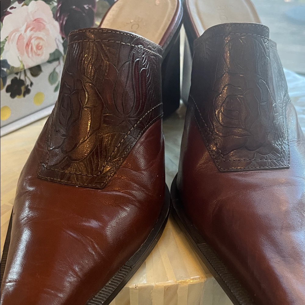 👠 Vintage Y2K BCBGirls Brown Leather Western Mules, Size 11 - Picture 7 of 11